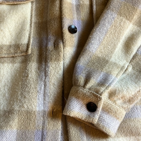 Plaid Jacket/Shacket - Picture 5 of 6